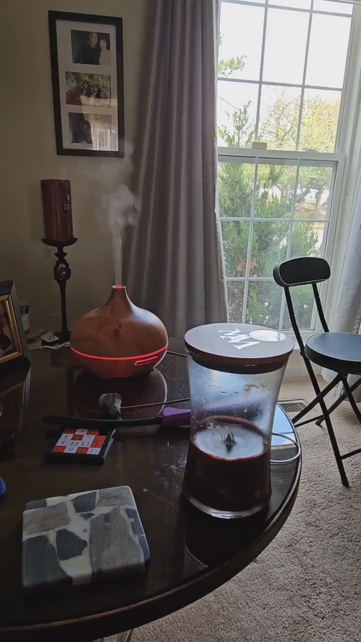 David R. (Dallas, TX) | Verified Purchase ⭐⭐⭐⭐⭐ | My allergies are terrible, especially at night. Using the eucalyptus oil in this has made a huge difference. I breathe easier and the air just feels cleaner. Plus, my wife loves the ambient light feature. It's a win-win.